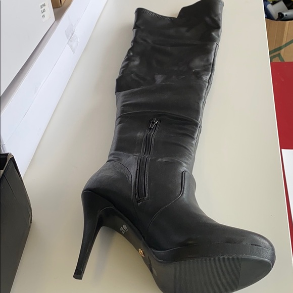 Boots - Picture 1 of 5